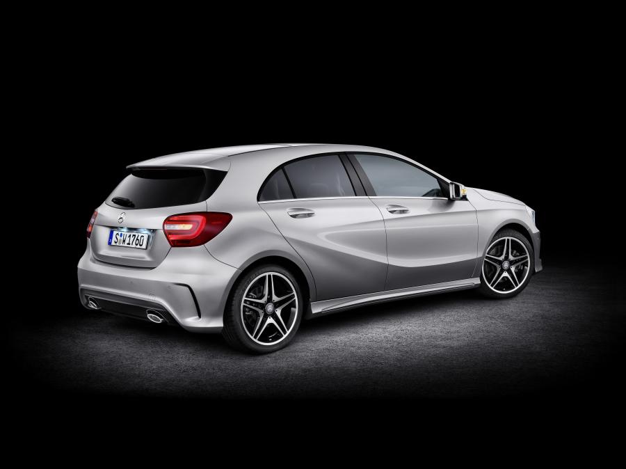  Mercedes-Benz A250 2012 года  (фото 15 из 37)